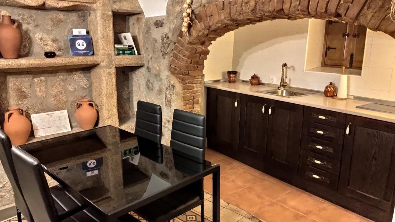 Apartamentos Rurales La Casa De Luis Santa Cruz de la Sierra Esterno foto