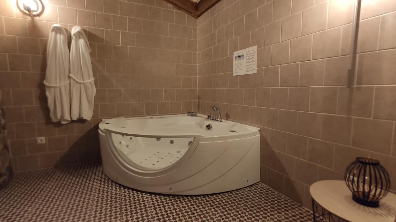 Apartamentos Rurales La Casa De Luis Santa Cruz de la Sierra Esterno foto