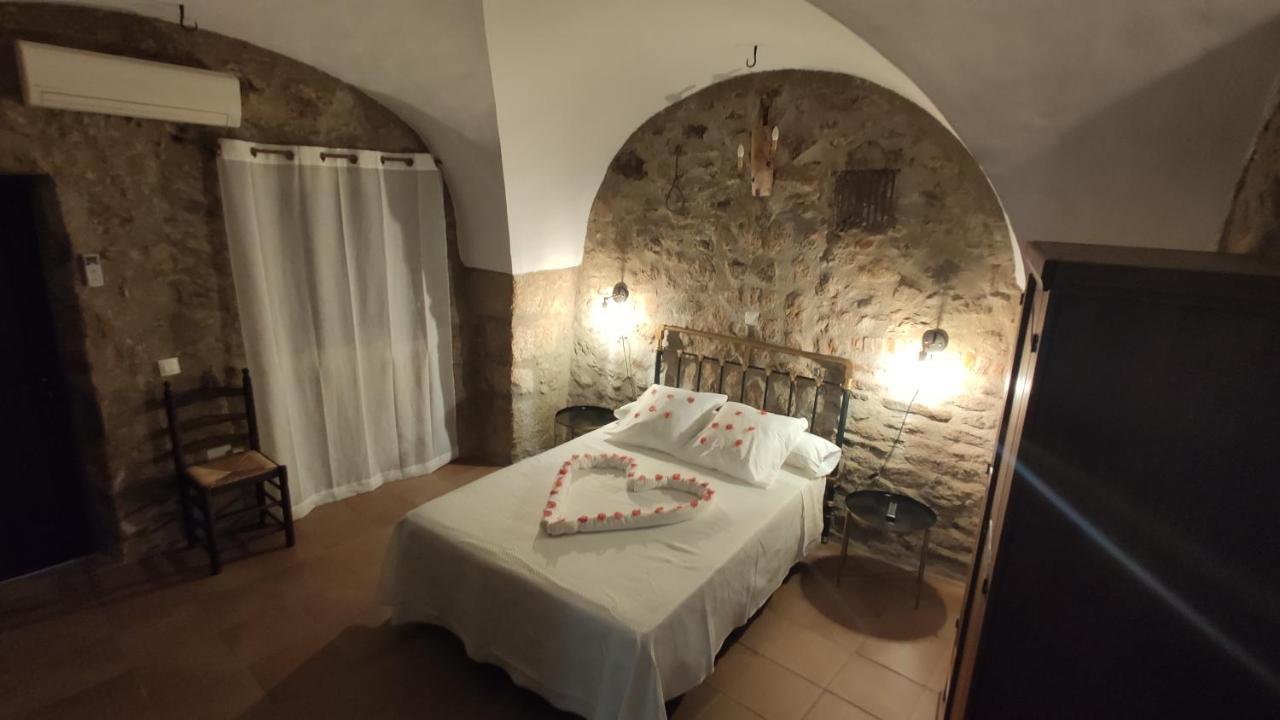 Apartamentos Rurales La Casa De Luis Santa Cruz de la Sierra Esterno foto