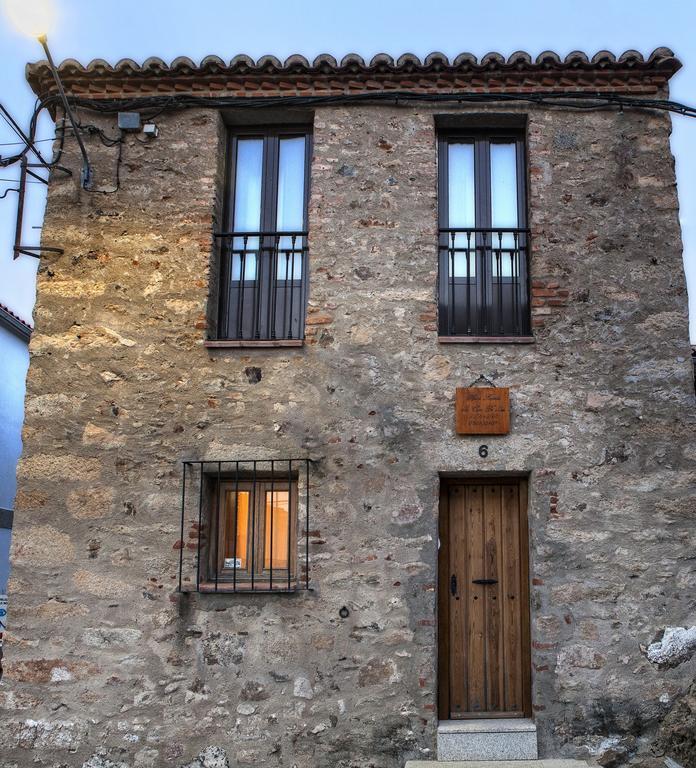 Apartamentos Rurales La Casa De Luis Santa Cruz de la Sierra Esterno foto