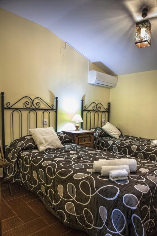 Apartamentos Rurales La Casa De Luis Santa Cruz de la Sierra Esterno foto